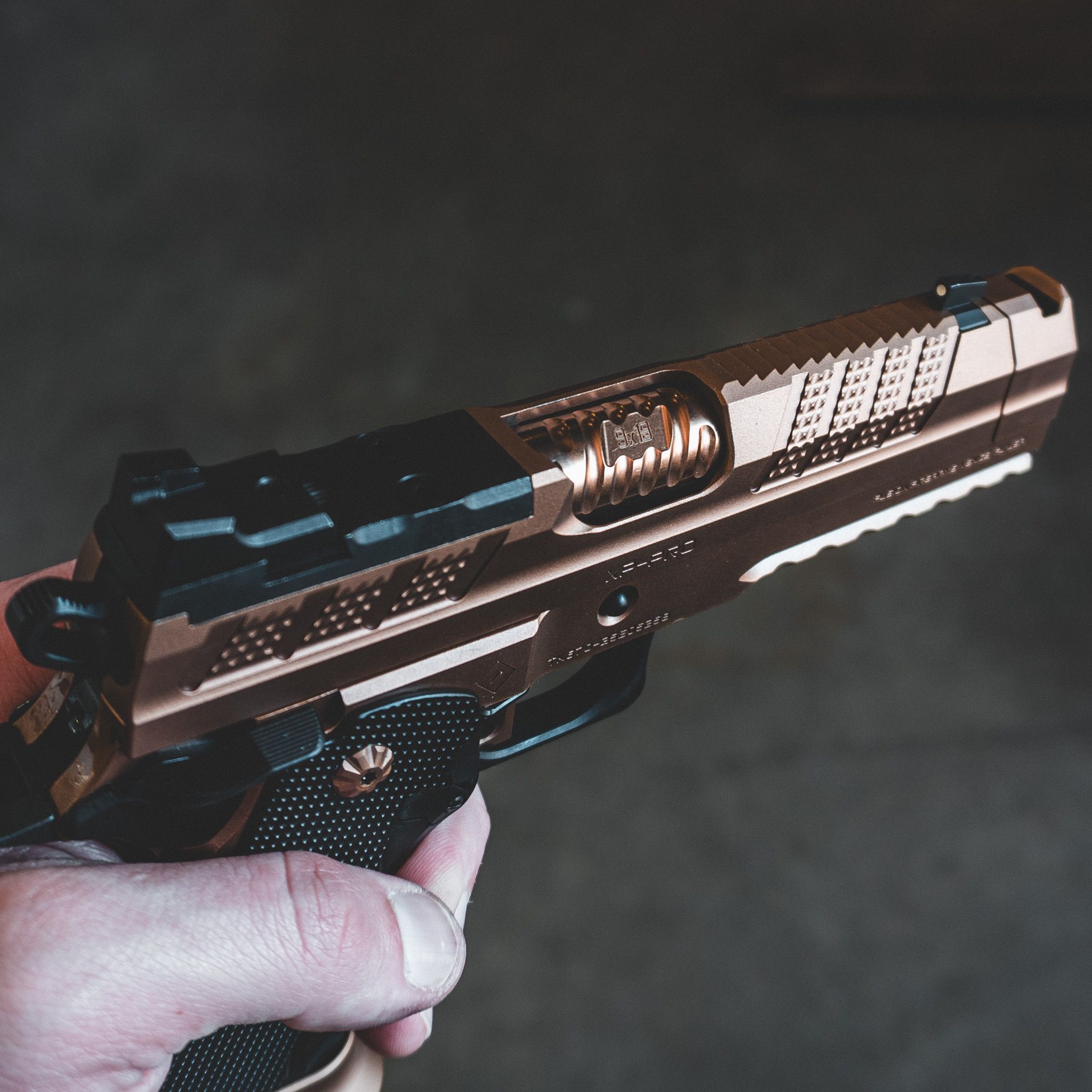XP COMP - 9MM - BRONZE - Ambi Thumbrest (Custom Shop Edition) — image 2