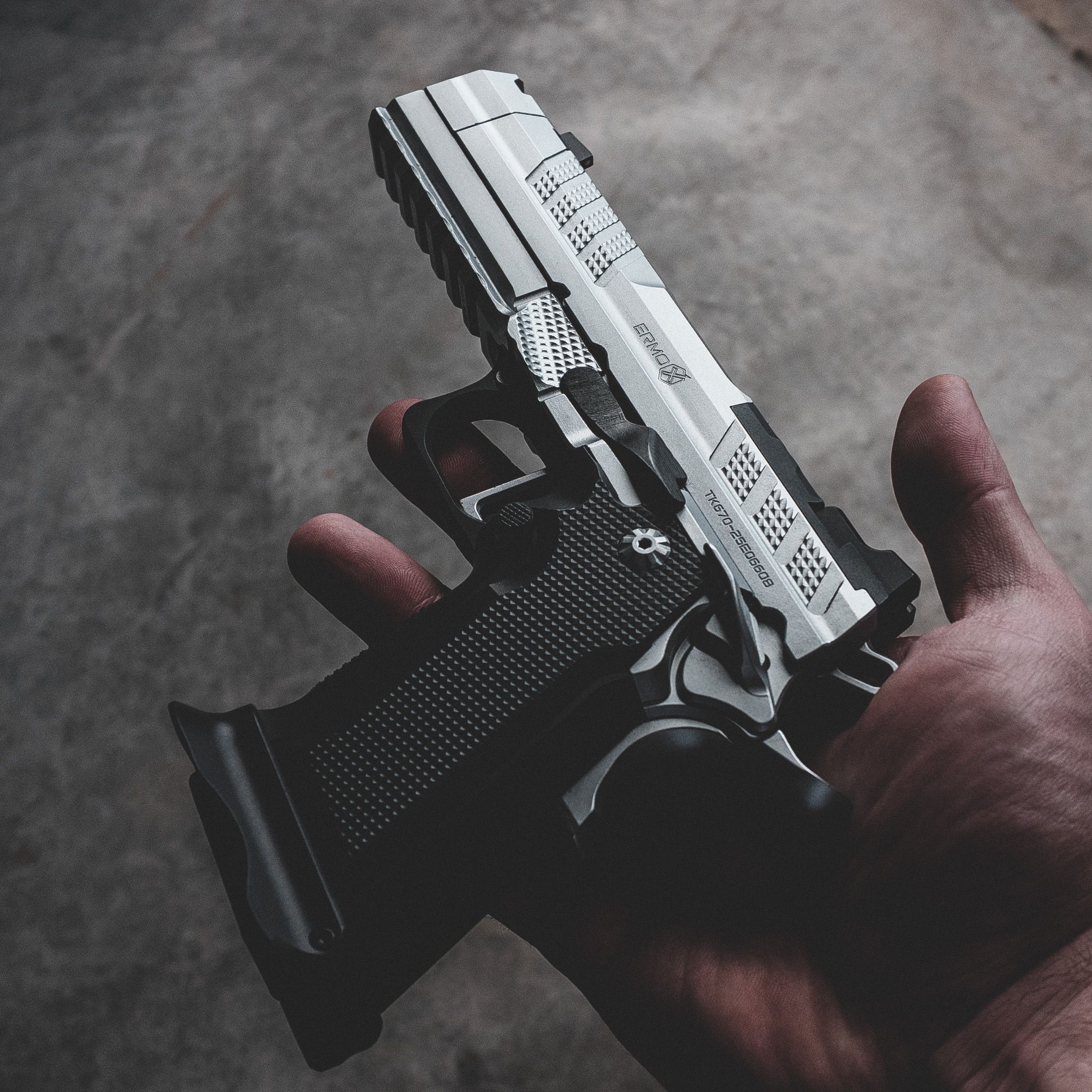 XP COMP - 9MM - Chrome - Ambi Thumbrest (Custom Shop Edition) — image 2