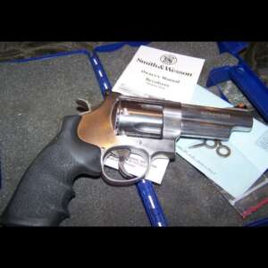 Smith & Wesson Model 629 4 inch barrel