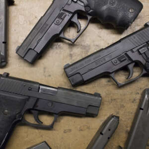 P226 40 S&W DA/SA Police Trade-ins (Fair Condition)