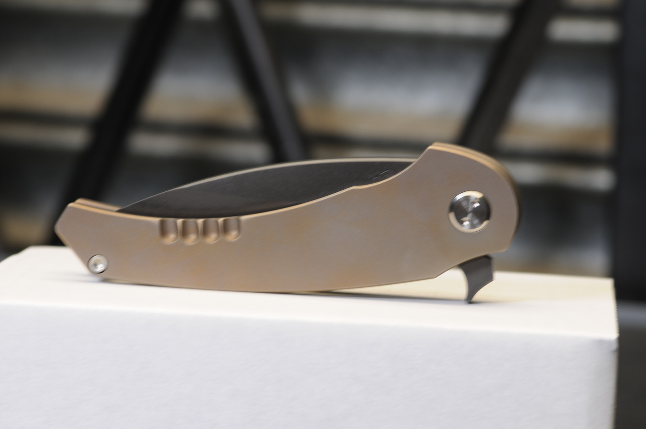 Medford Knives Vypeer, Custom one off design