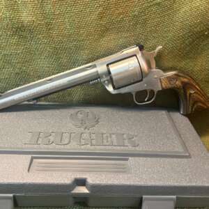 RUGER "NEW MODEL" SUPER BLACKHAWK STAINLESS Handguns Revolver